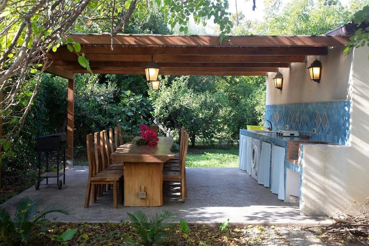 Villa Giardino Paradiso Cefalu Con 13 Posti Letto E Piscina Riscaldata Italia